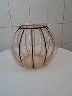 Vaas, bol vaas met ijzerdraad erom heen, Huis en Inrichting, Woonaccessoires | Vazen, Ophalen, Overige kleuren, Aardewerk of Porselein