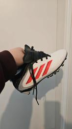 Adidas voetbalschoen maat 32, Maat XS of kleiner, Ophalen, Zo goed als nieuw, Schoenen