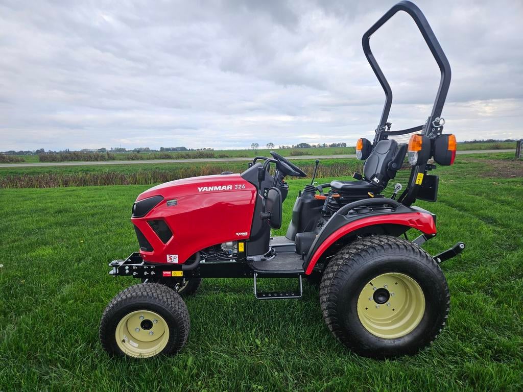 Nieuwe Yanmar SA326 compact trekker - 26pk, hydrostaat, Zakelijke goederen, Agrarisch | Tractoren, Tot 2500, Nieuw, Tot 80 Pk