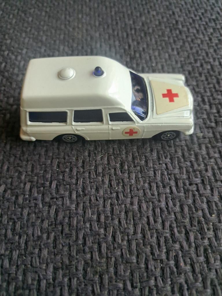 Corgi juniors model ambulance, Gebruikt, Auto, Ophalen of Verzenden, N.b