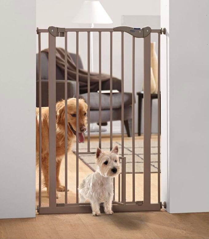 Savic afsluithek hond met kattenluik (H:107 cm, B:75-84 cm), Dieren en Toebehoren, Hondenhokken, Ophalen, Gebruikt, 75 tot 110 cm