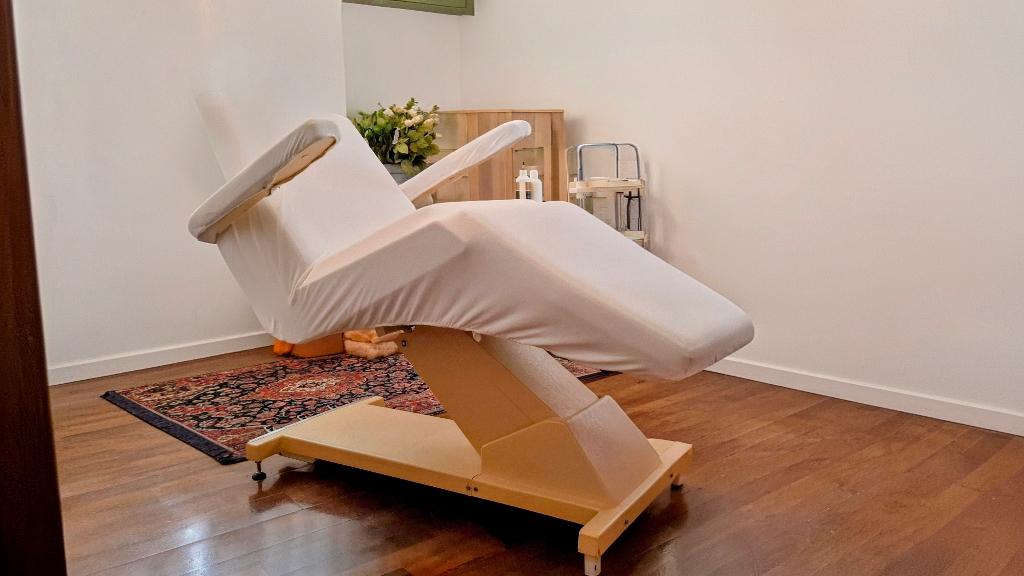 Te koop behandel/ massagestoel, Sport en Fitness, Massageproducten, Ophalen, Gebruikt, Massagetafel