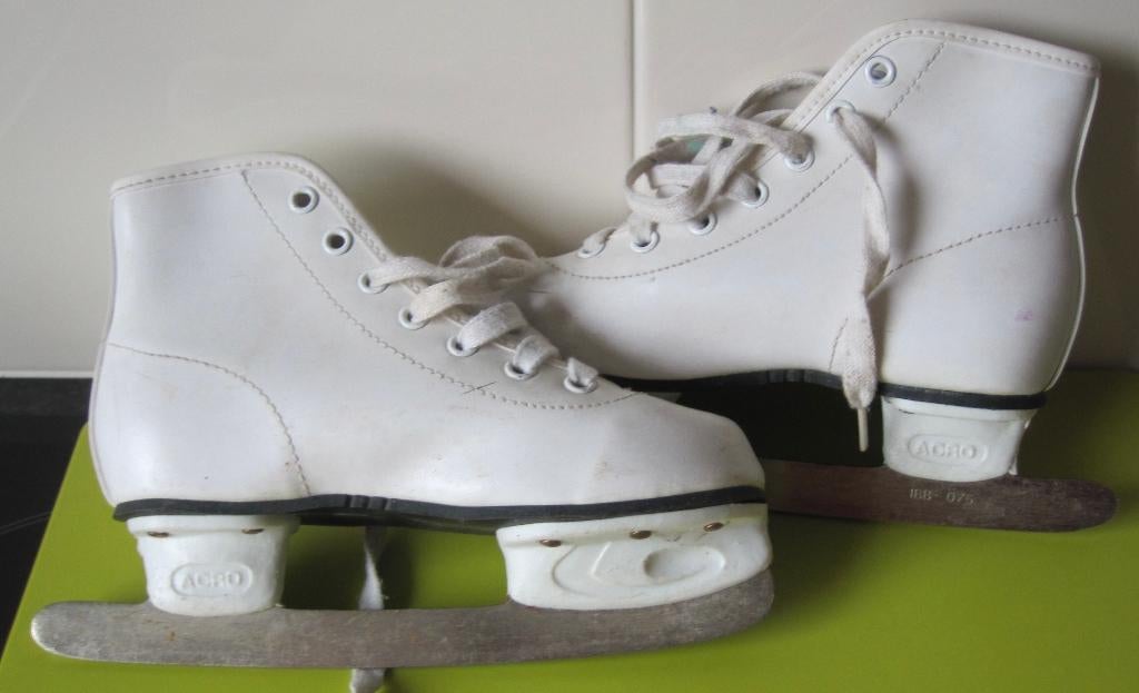 paar kinder kunstschaatsen - merk AGRO, Sport en Fitness, Schaatsen, Overige merken, Gebruikt, Ophalen of Verzenden, Kunstschaatsen