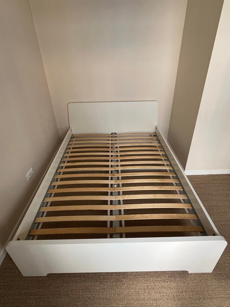 IKEA ASKVOLL Tweepersoonsbed 140x200 Wit, Ophalen, Gebruikt, Wit, Tweepersoons