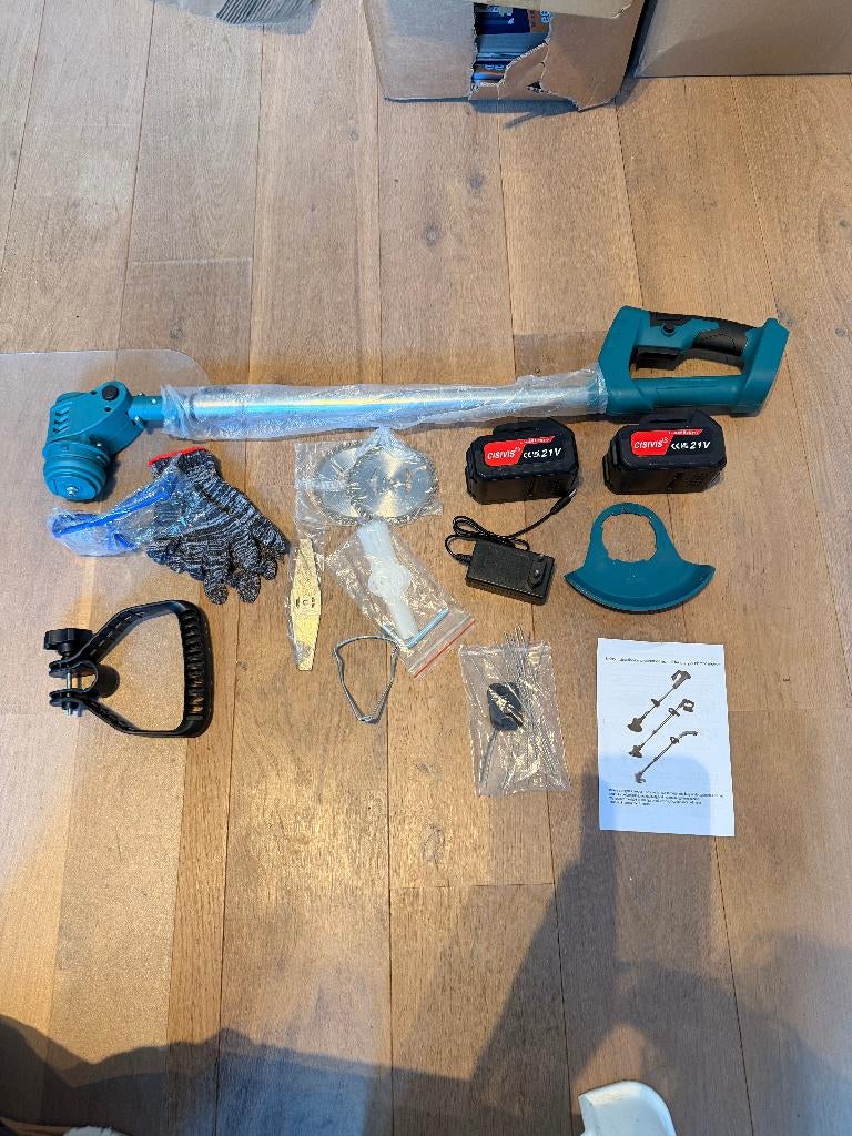 Bosmaaier set met messen en accu's, Ophalen of Verzenden, Nieuw, 10 tot 30 cm, Accu