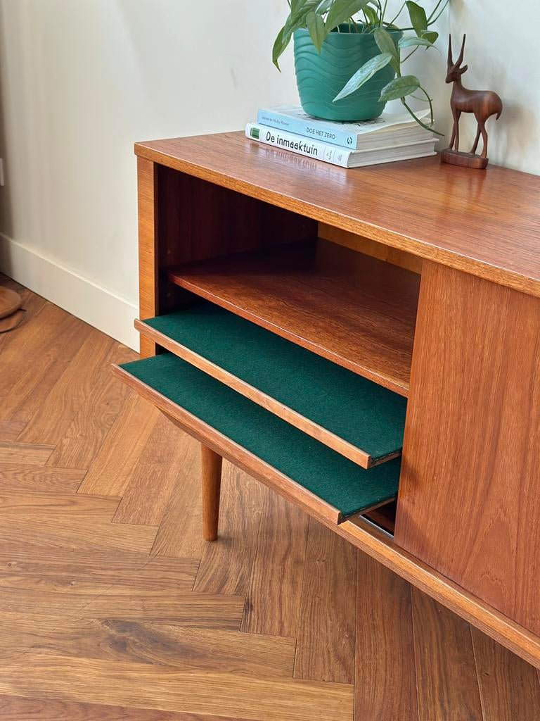 Vintage dressoir lowboard Deens teak hout jaren 50/70, Ophalen, 150 tot 200 cm, Teakhout, 25 tot 50 cm