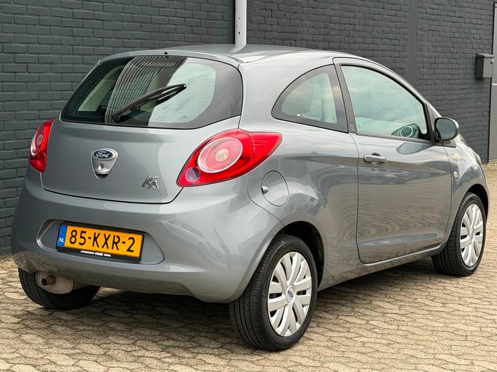 Ford Ka 1.2 Titanium AIRCO-CLIMA PDC NIEUW APK NAP, Auto's, Voorwielaandrijving, Stof, Gebruikt, 4 cilinders