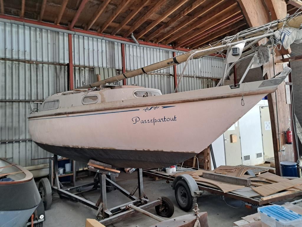 Projectboot met binnenboordmotor en stallingskar, Ophalen, Gebruikt, Diesel, 9 tot 12 meter