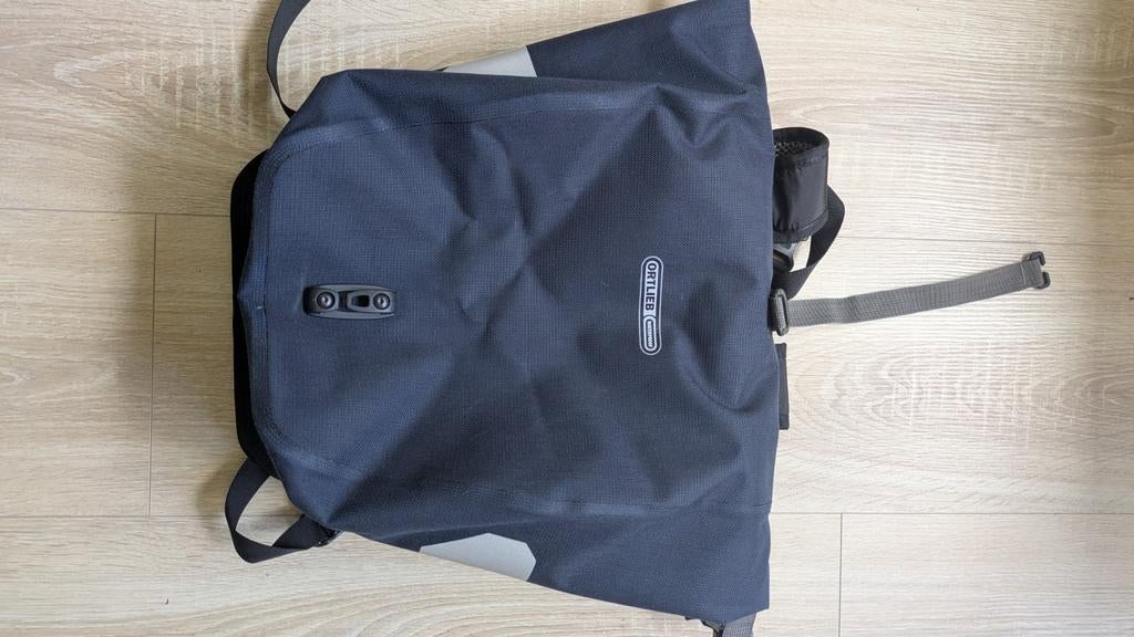 Ortlieb fietstas en rugzak met laptopvak, Fietsen en Brommers, Fietsaccessoires | Fietstassen, Ophalen of Verzenden