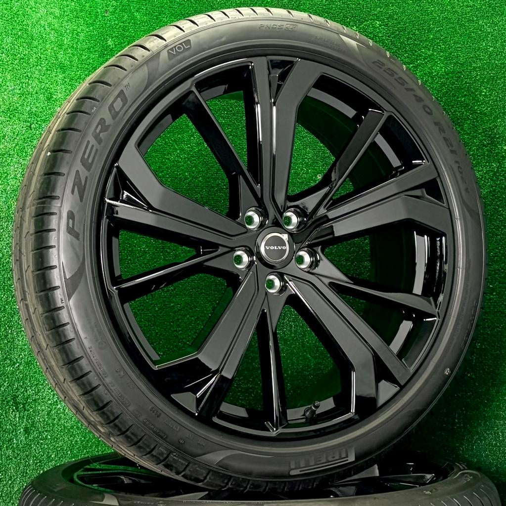 Nieuw... Originele 21 inch Volvo R-Design velgen banden XC60, Sweden, 255 mm, Banden en Velgen, Volvo