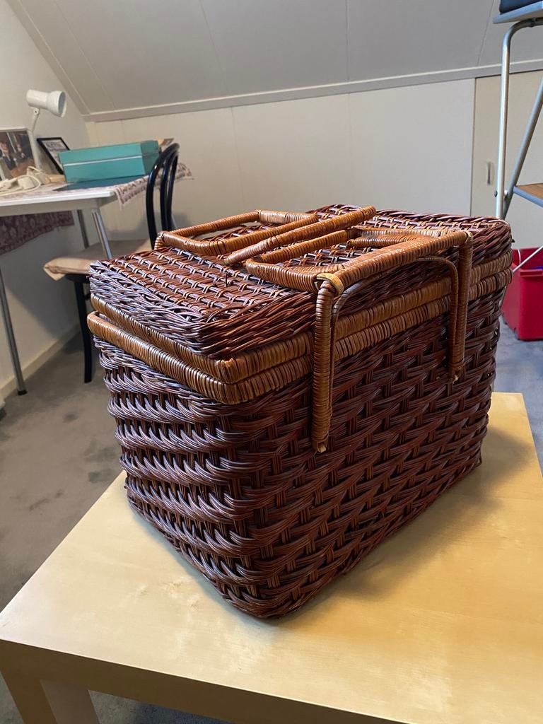 Mooie mand met deksel 40x30cm hoogte 30cm, Ophalen, Zo goed als nieuw
