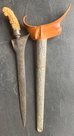 Oude Kris Keris uit Madura met Potvis ivoren Greep, Antiek en Kunst, Ophalen of Verzenden