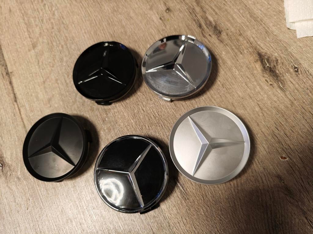 Mercedes-Benz velgen wielen naafkappen naafdoppen dopjes

İk, Ophalen of Verzenden