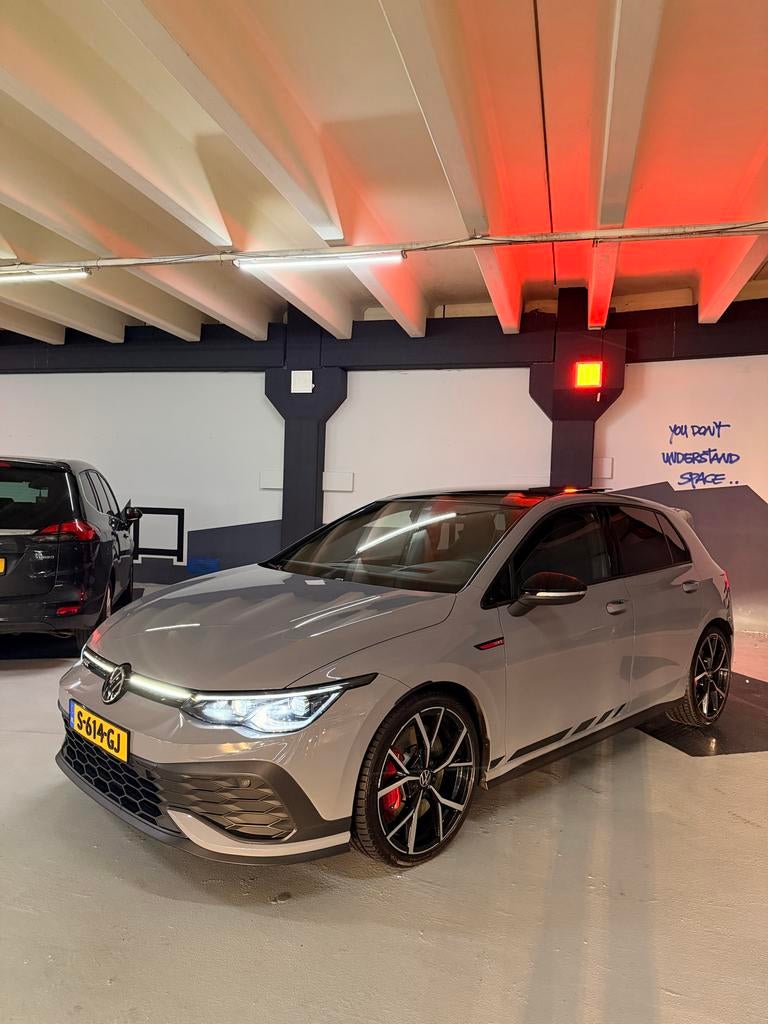 Volkswagen Golf 2.0 TSI OPF 221KW Dsg7 2022 Grijs, Auto's, Volkswagen, 4 cilinders, 1984 cc, 14 km/l, 75 €/maand