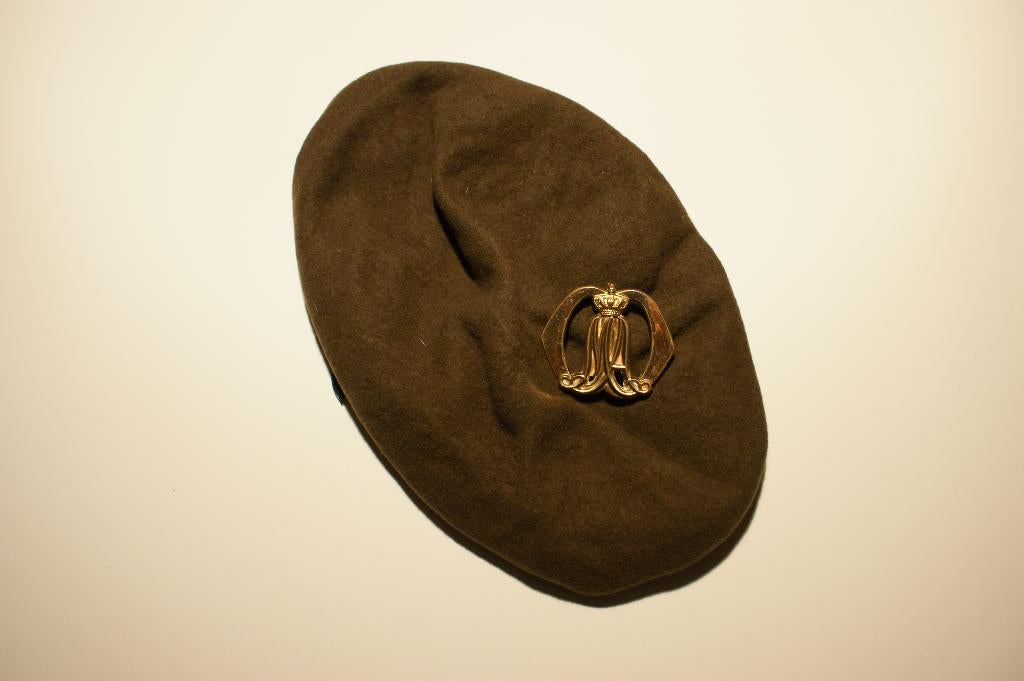 Baret landmacht KMA met baretembleem smalle voetjes, Verzenden, Landmacht, Nederland, Helm of Baret