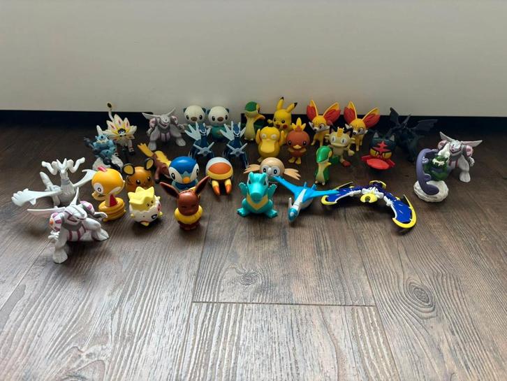 32 Pokemon McDonalds poppetjes 2011 2016 2017 2018, Hobby en Vrije tijd, Verzamelkaartspellen | Pokémon, Gebruikt, Ophalen of Verzenden