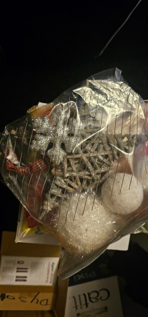 Kerstspullen inclusief kunstkerstboom (black box), Ophalen