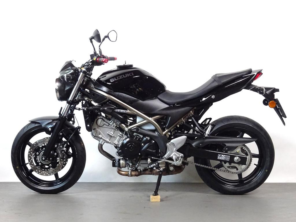 Suzuki SV650N SV 650 N ABS 35kW A2, Motoren, Motoren | Suzuki, Bedrijf, ABS, 650 cc, 12 t/m 35 kW