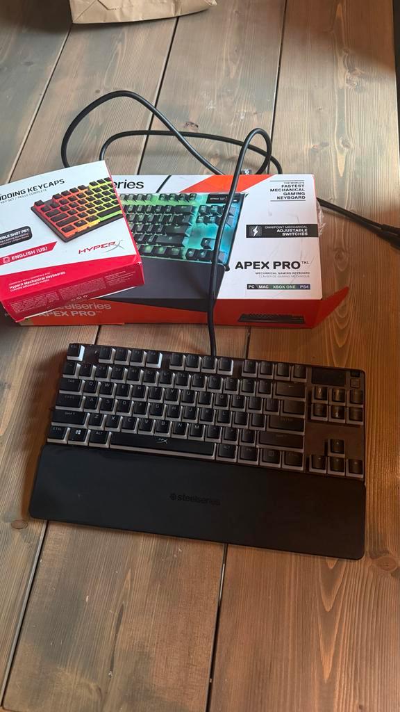 SteelSeries Apex Pro TKL RGB Gaming Toetsenbord, Computers en Software, Toetsenborden, Zo goed als nieuw, Qwerty, Bedraad, Gaming toetsenbord