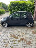 Chevrolet Spark 1.0 Bifuel 2011 Zwart, Auto's, 15 km/l, 37 €/maand, 4 cilinders, Zwart