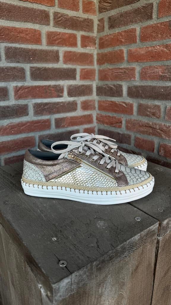 La strada dames zomersneakers beige/taupe maat 38, Kleding | Dames, Schoenen, Beige, Nieuw, Ophalen of Verzenden, Sneakers of Gympen