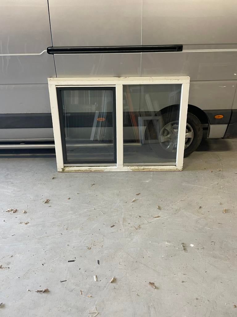 Hardhouten kozijn met draaikiep raam 154*108, Ophalen, Minder dan 3 meter, Zo goed als nieuw, W