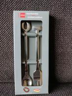 Hema taart bestek - rookworst en tompouce, Ophalen of Verzenden, Nieuw, Rvs of Chroom, Bestekset