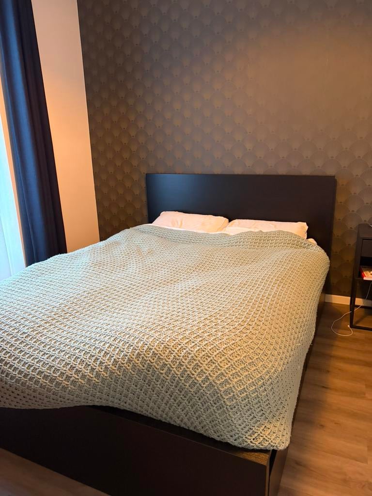 Malm 140x200 inclusief bedlades, Huis en Inrichting, Slaapkamer | Boxsprings, Ophalen, Zwart, Tweepersoons, 140 cm