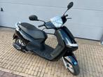 Peugeot Vivacity 50 cc 4t 2013 geel kenteken, Ophalen, Maximaal 45 km/u, Zo goed als nieuw, Benzine