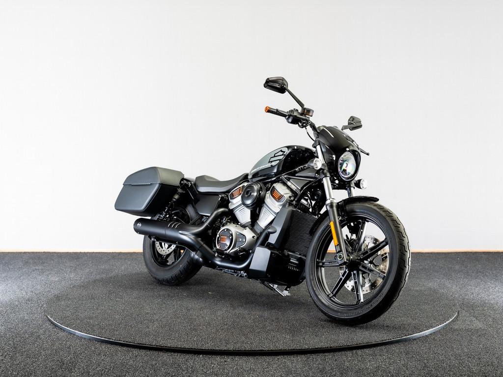 Harley-Davidson RH975 Vivid Black (bj 2022), Motoren, Motoren | Harley-Davidson, Bedrijf, Overig, Laan van Vredenoord 33
2289 DA  Rijswijk ZH, NL