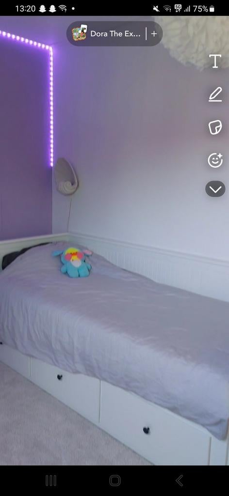 Mooi Ikea Hemnes bed incl 2matrassen - Haarlem, Huis en Inrichting, Slaapkamer | Bedden, Wit, Tweepersoons, Scandinavisch, Ophalen of Verzenden