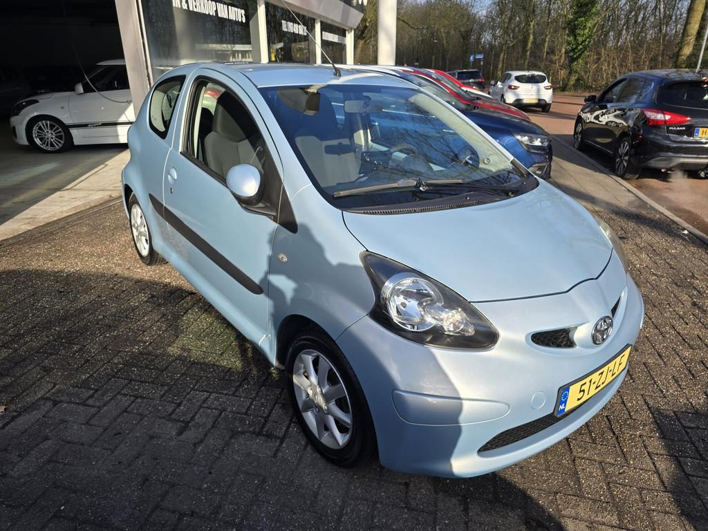 Toyota Aygo 1.0-12V + | AUTOMAAT | 2E EIGENAAR | 12MND GARAN, Auto's, Toyota, Stof, 68 pk, Origineel Nederlands, Bedrijf