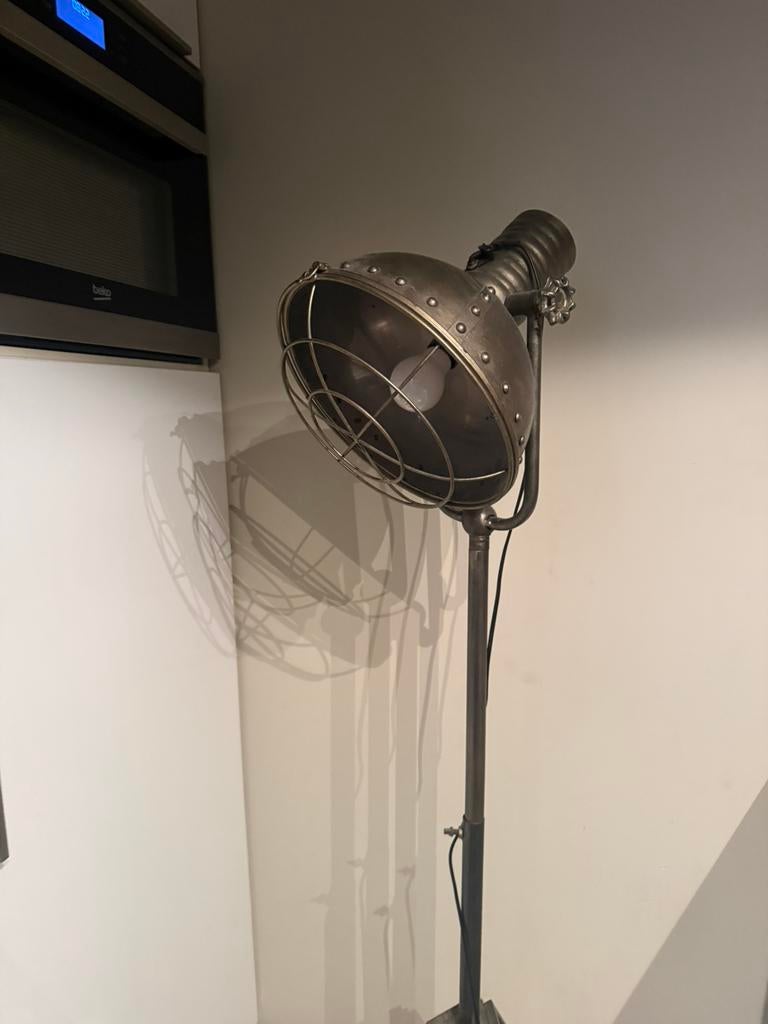 Vloerlamp industrieel, Huis en Inrichting, Ophalen, Nieuw, Metaal, 150 tot 200 cm