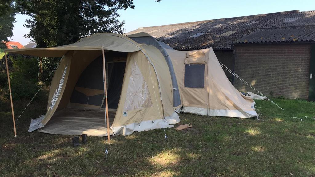 Opblaasbare Karsten 350 met slaapaanbouw met kar, Caravans en Kamperen, Ophalen of Verzenden, Gebruikt, Tot en met 4