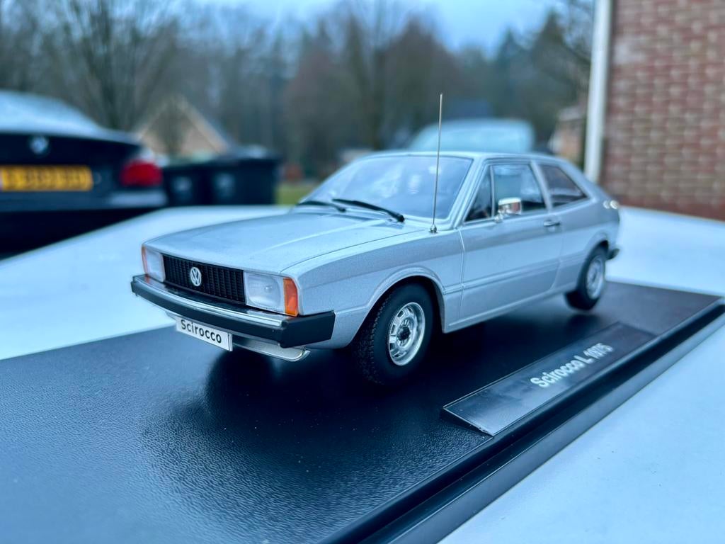 KK Scale Volkswagen Scirocco L 1975 zilvergrijs 1:18, Ophalen of Verzenden, Zo goed als nieuw, Overige merken