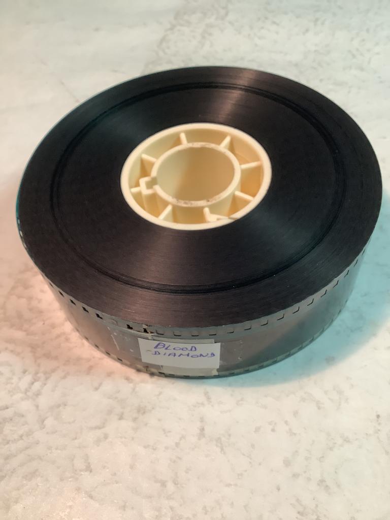 BLOOD DIAMOND  Bioscoop trailer 35 mm, Audio, Tv en Foto, Filmrollen, Ophalen of Verzenden, 35mm film
