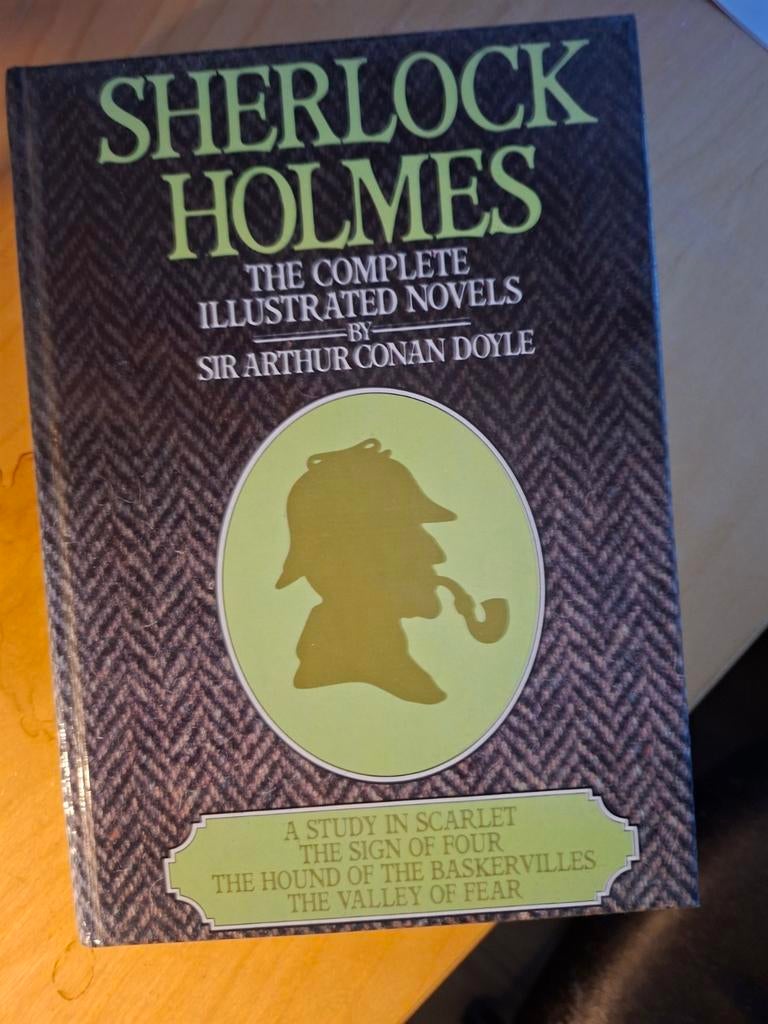Sherlock Holmes: The Complete Illustrated Novels, Boeken, Ophalen of Verzenden, Zo goed als nieuw