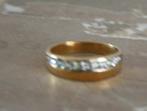 goudkleurige ring met steentjes, Gebruikt, Ophalen of Verzenden, Dame, Goud