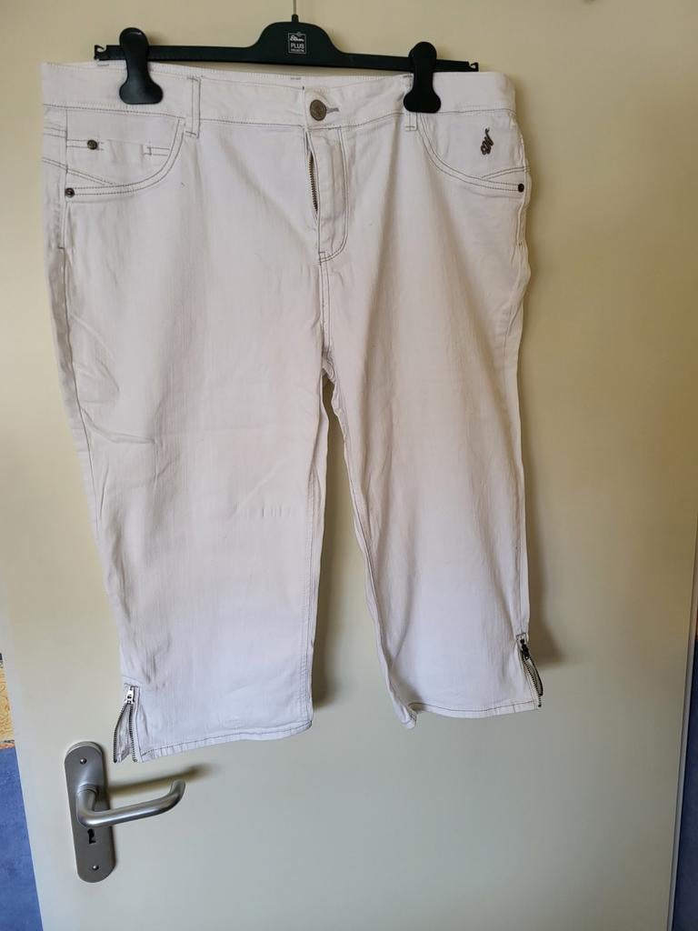 Witte capri maat 46, Wit, Maat 46/48 (XL) of groter, Ophalen of Verzenden, Zo goed als nieuw