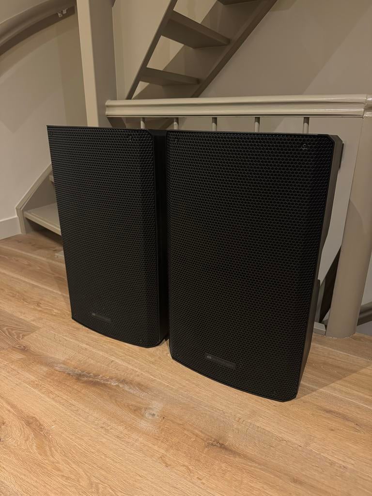 DB Technologies KL15 actieve luidsprekers met hoezen, Audio, Tv en Foto, Luidsprekers, Overige merken, Ophalen of Verzenden, Zo goed als nieuw