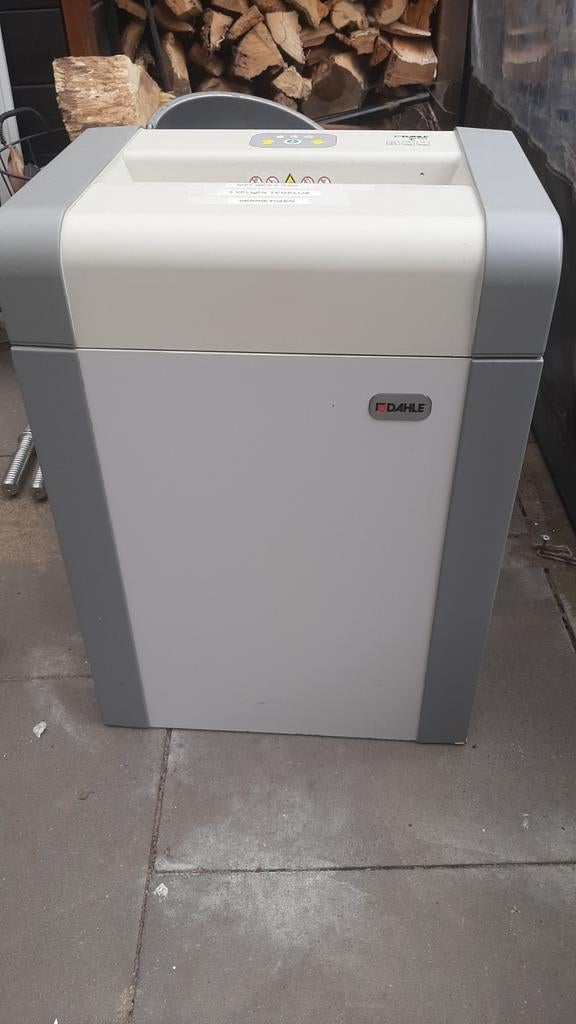 Papier versnipperaar, Ophalen