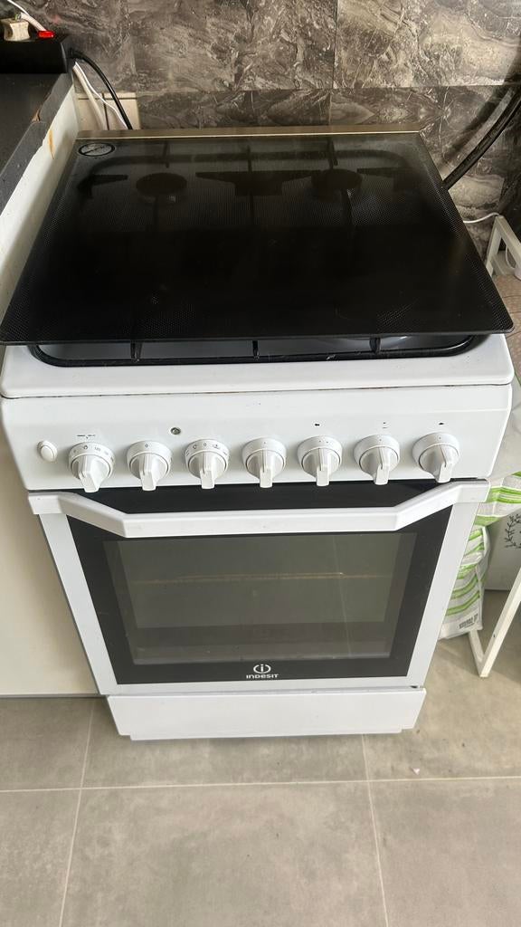 Gasfornuis met 4 Pitten en Oven, Witgoed en Apparatuur, Fornuizen, Ophalen, Gebruikt, 4 kookzones, Gas