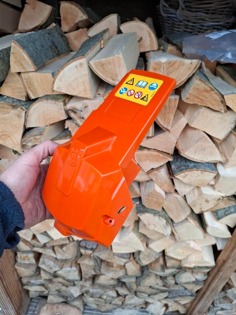 Cilinder afdek kap motorbehuizing husqvarna 55 nieuw plastic, Tuin en Terras, Hand-tuingereedschap, Ophalen of Verzenden, Nieuw