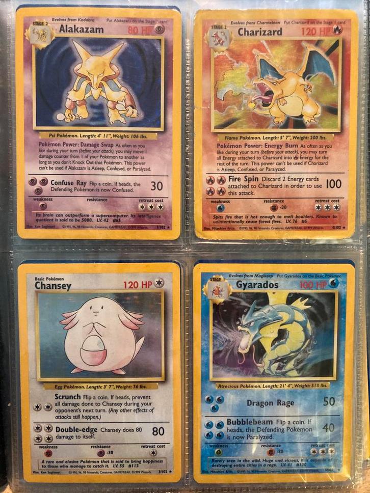 Pokemon kaarten base set met Charizard, Hobby en Vrije tijd, Verzamelkaartspellen | Pokémon, Zo goed als nieuw, Meerdere kaarten