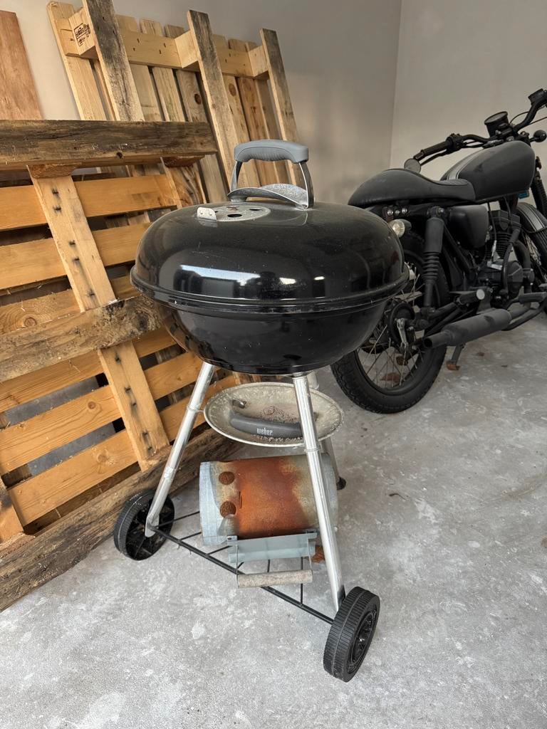 Weber kolen barbecue - Werkt naar behoren, Ophalen, Gebruikt, Met accessoires