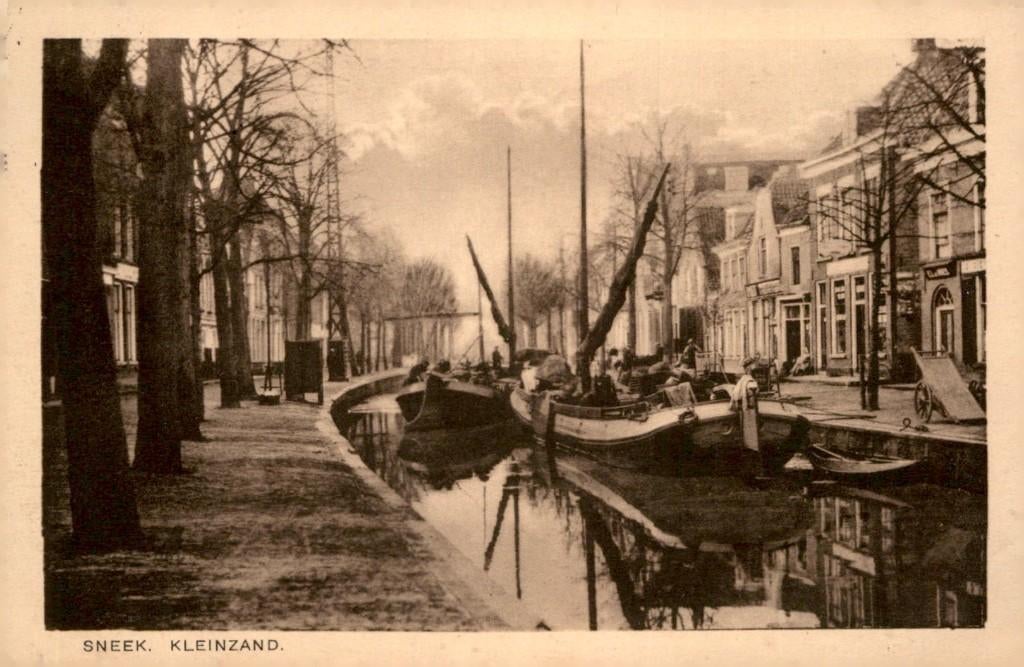 Sneek Kleinzand # 985, Verzamelen, Ansichtkaarten | Nederland, Verzenden, 1920 tot 1940, Gelopen, Friesland