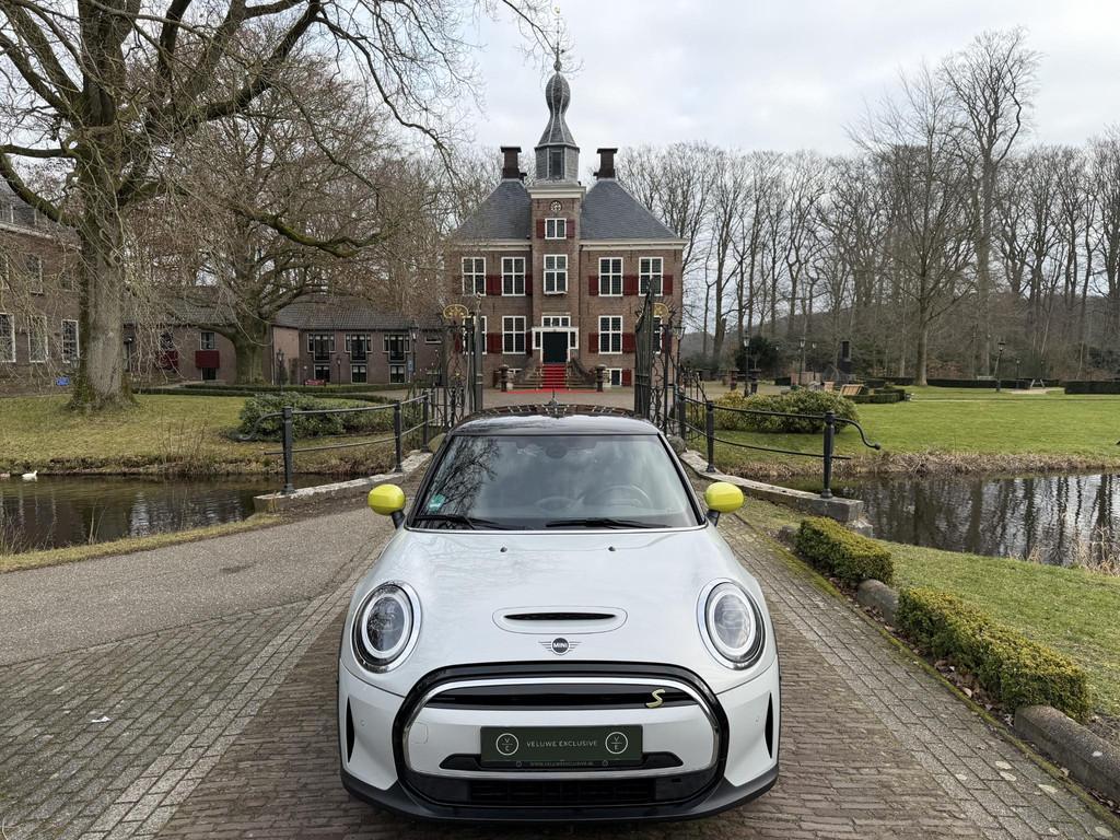 MINI COOPER SE | SOH 95.9% | Leder | PDC | CarPLay | Navi |, Auto's, Mini, Stof, Zwart, 33 kWh, 4 stoelen