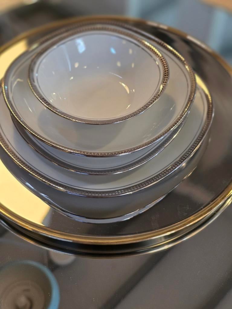 12 personen prachtig servies met extra's, Ophalen