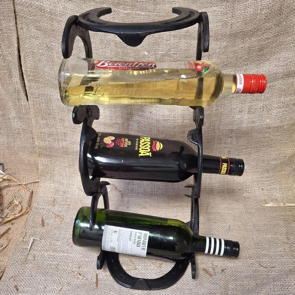 Wijnrek / Flessenhouder van Hoefijzers, Ophalen of Verzenden, Zo goed als nieuw, Minder dan 5 flessen, Metaal