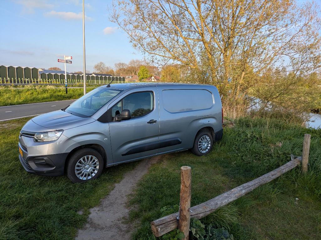 Toyota Proace City Long 1.5 D-4d 130pk 2021 Grijs, Auto's, Voorwielaandrijving, Stof, 1250 kg, Euro 6